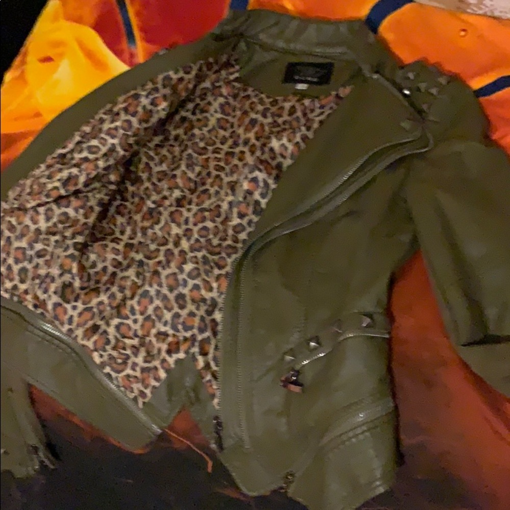 Jacket - Picture 7 of 10